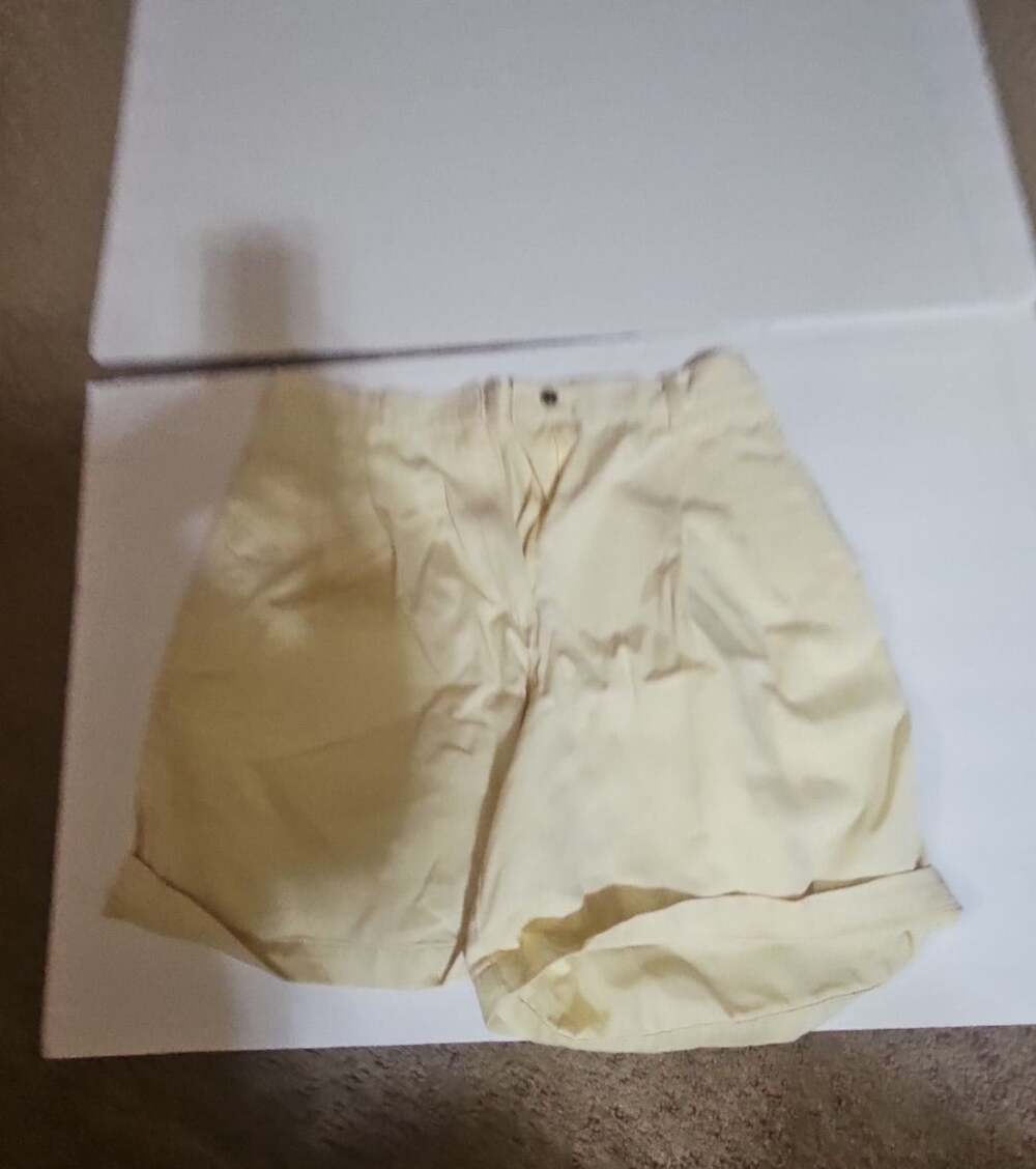LL.Bean Pleated Shorts Size 10 Yellow Cotton Casual